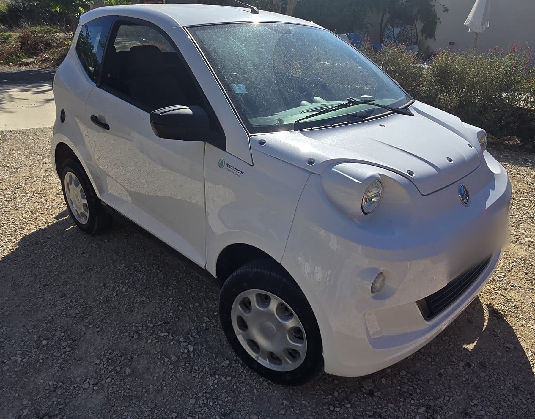 Voiture sans permis Aixam Minauto blanche