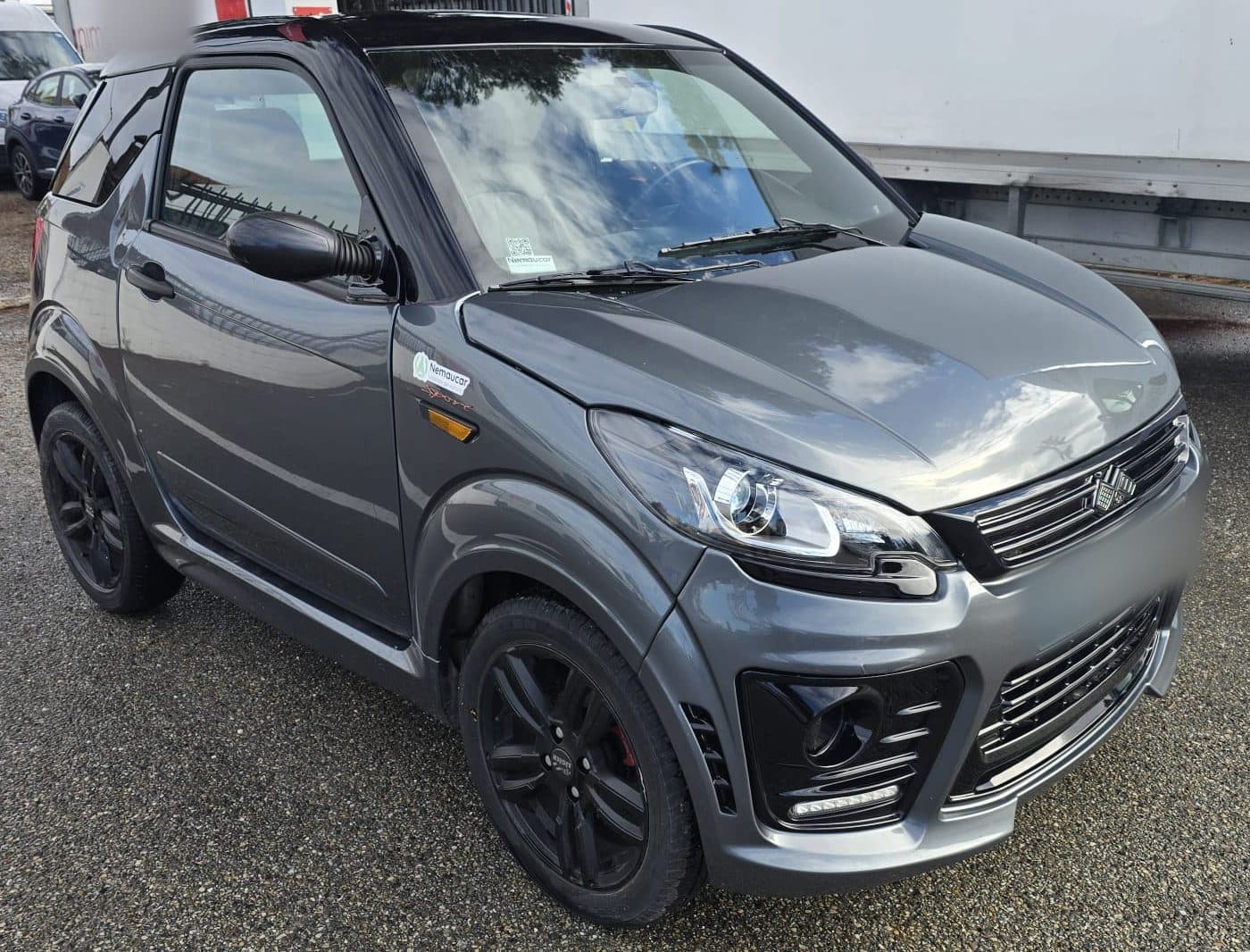 Voiture sans permis Ligier JS50 prête à être livrée